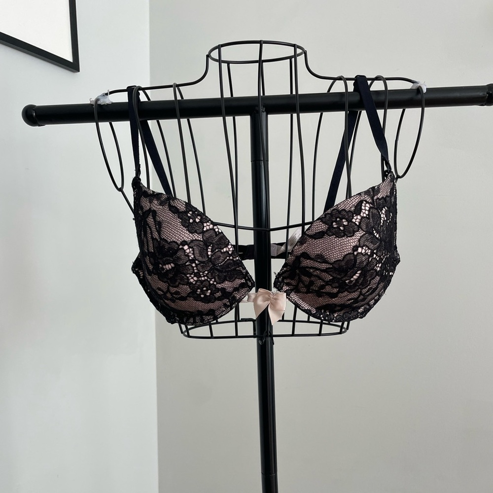 Victoria's Secret Black and Pink Lace Bra
